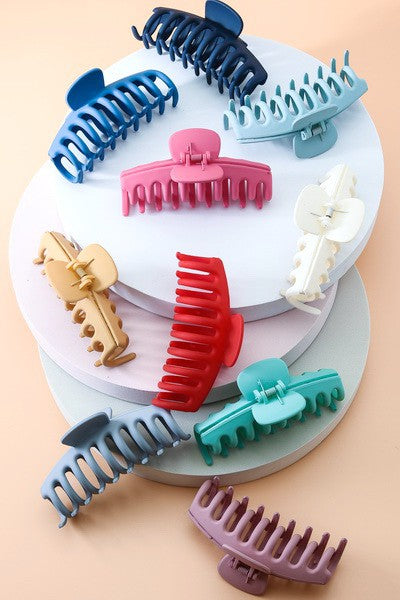 Solid Matte Claw Clip Accessory Wall to Wall   