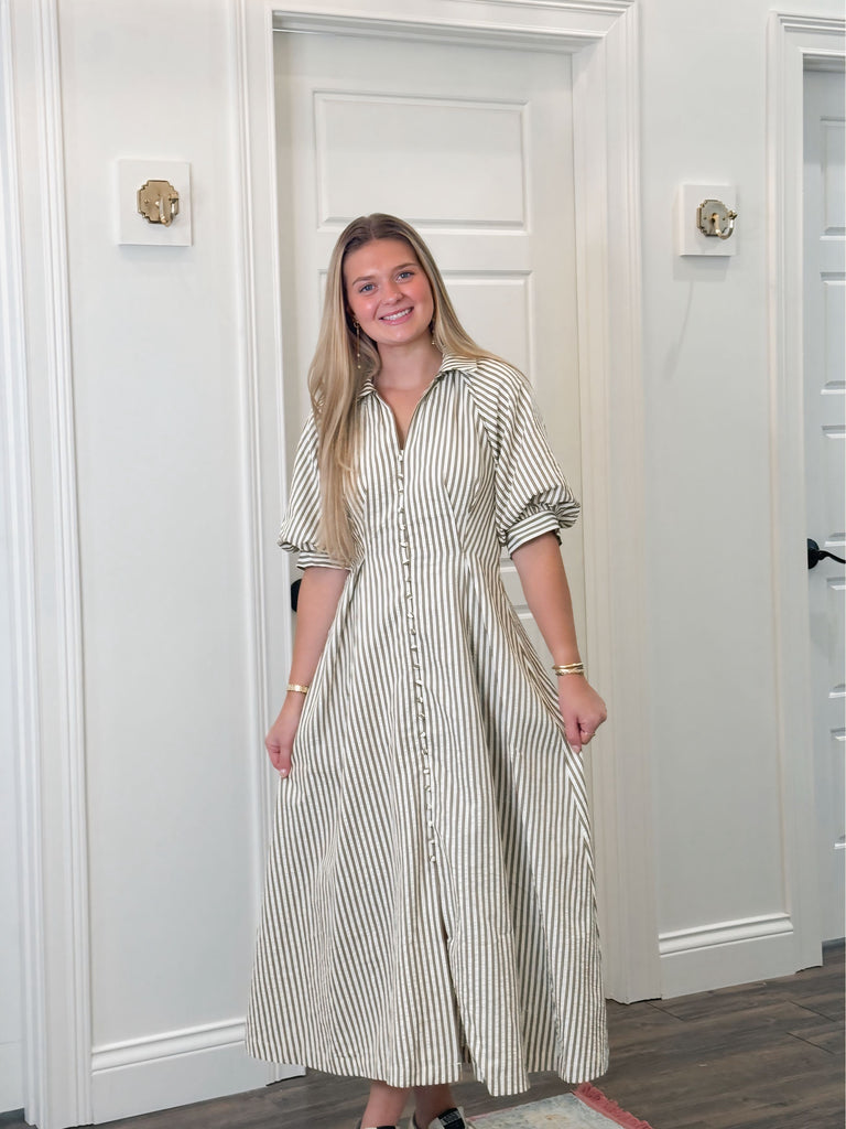 Crisp Meadow Maxi Dress Clothing Peacocks & Pearls Lexington