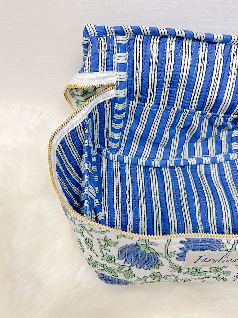 Calli Jane Handle Cosmetic Bag Purse Peacocks & Pearls Lexington