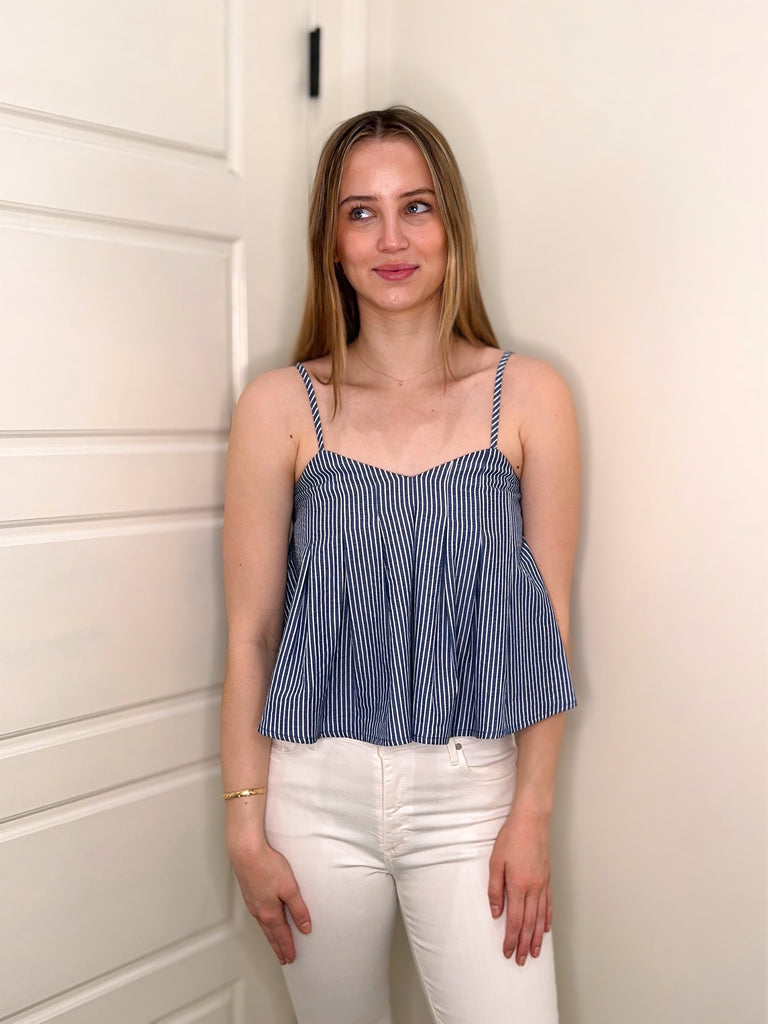 Coastal Line Top Clothing Peacocks & Pearls Lexington