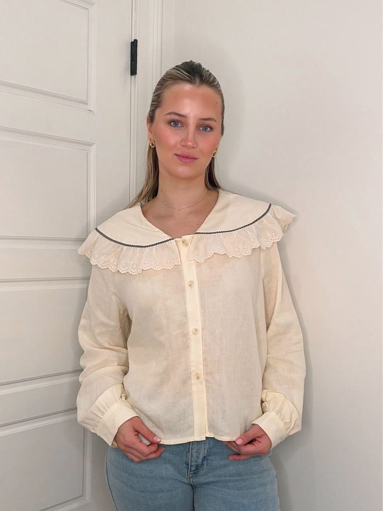 The Cottage Lane Top Clothing Peacocks & Pearls Lexington