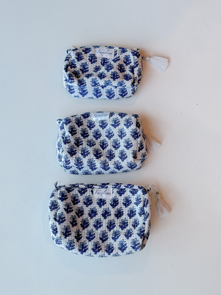 Quilted Toiletry Bag Accessory Peacocks & Pearls Lexington Navy/White Small