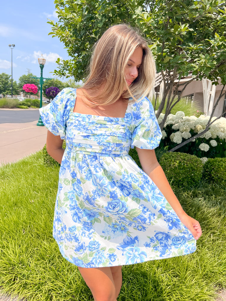 Truth Be Told Blue Floral Pleated Dress Clothing Peacocks & Pearls Lexington   