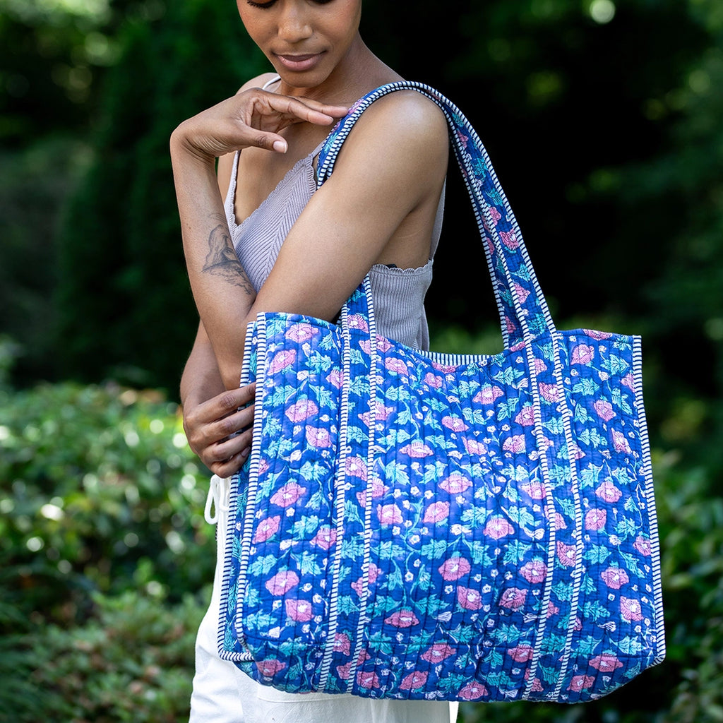 The Poppy Quilted Bag Accessory Peacocks & Pearls Lexington