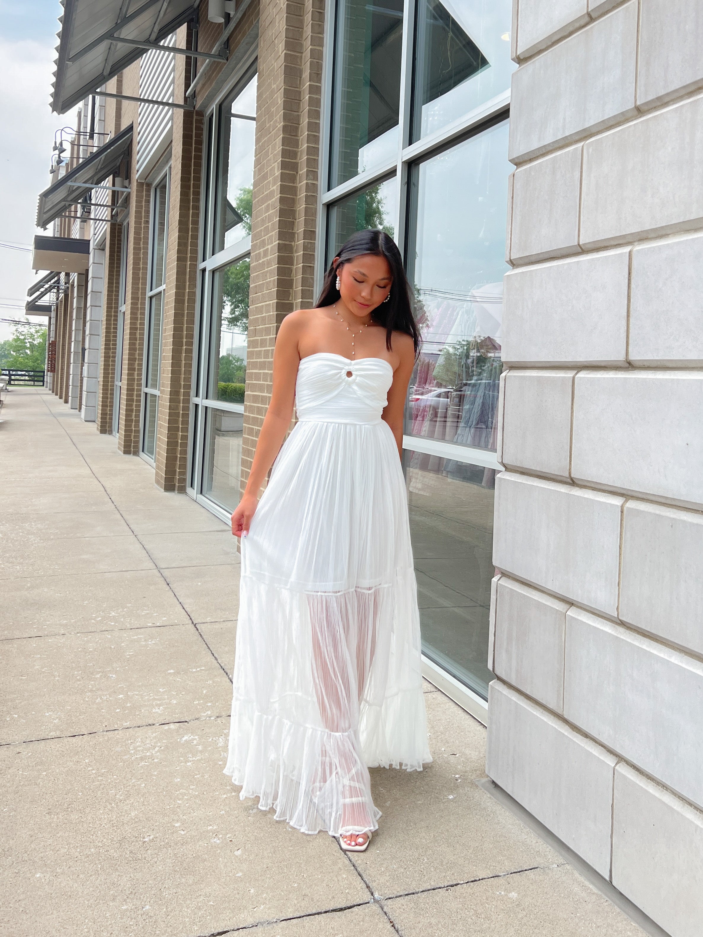 White Strapless Pleated Tulle Maxi Dress Peacocks & Pearls Lexington White Strapless Pleated Tulle Maxi Dress Peacocks & Pearls Lexington