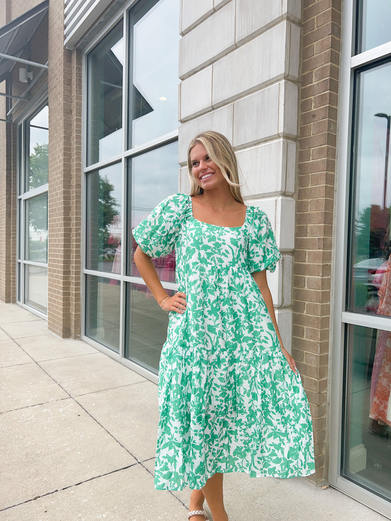 Floral Fantasy Midi Dress Clothing THML Green XS 