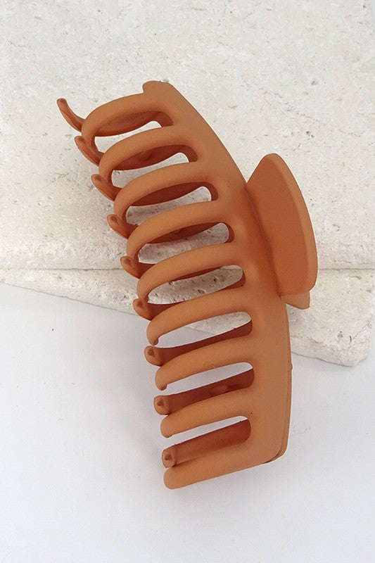 Solid Matte Claw Clip Accessory Wall to Wall Brown  